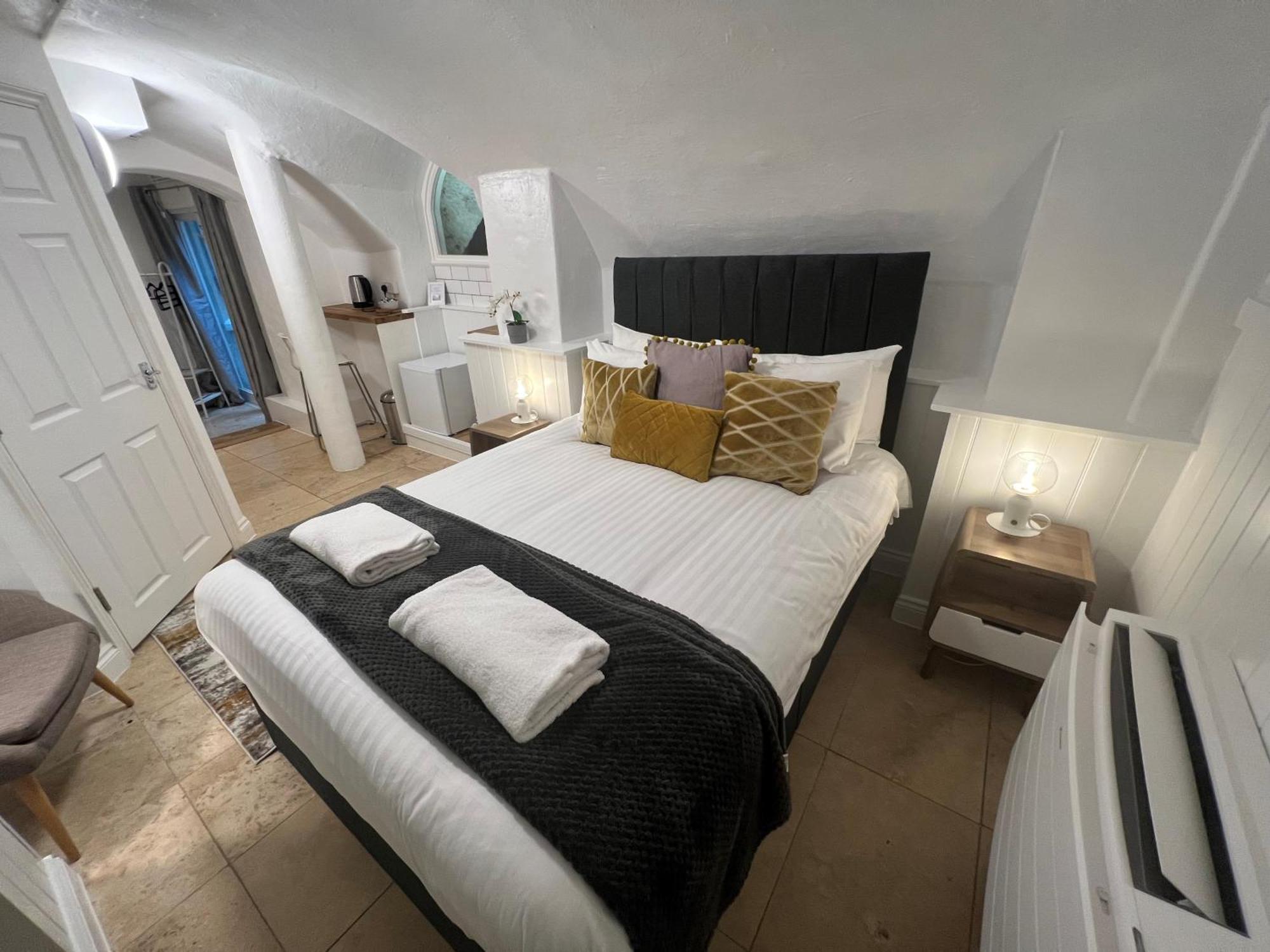 בריסטול 4 Berkeley Square I Your Apartment חדר תמונה