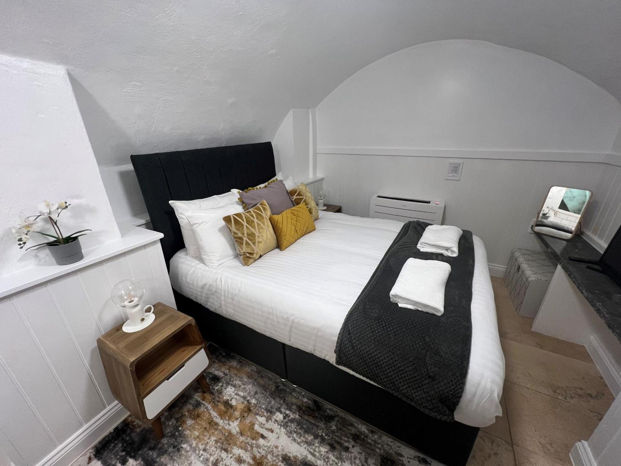בריסטול 4 Berkeley Square I Your Apartment חדר תמונה